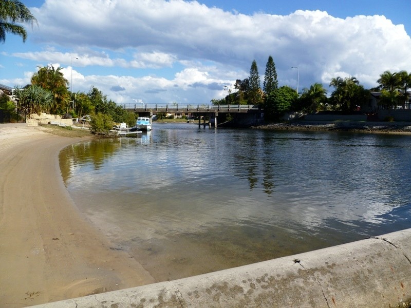 3 Quest Court, Mermaid Waters QLD 4218