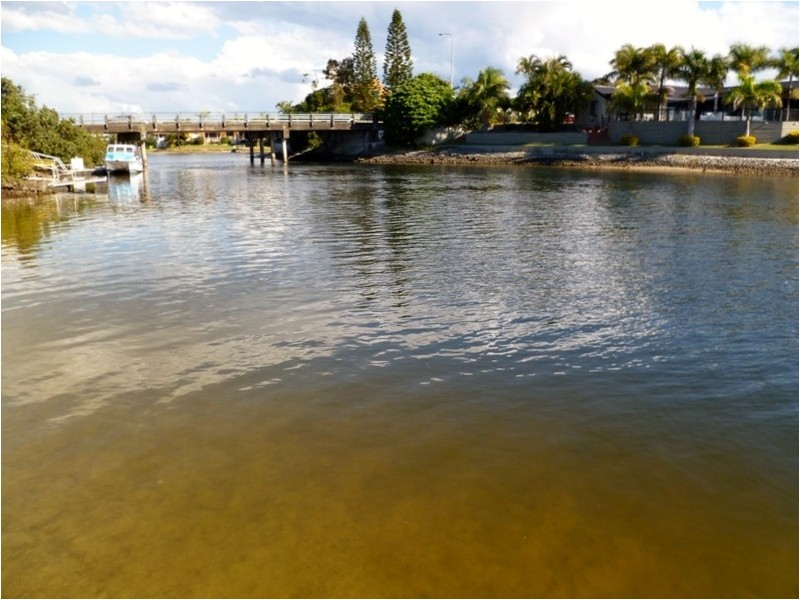 3 Quest Court, Mermaid Waters QLD 4218