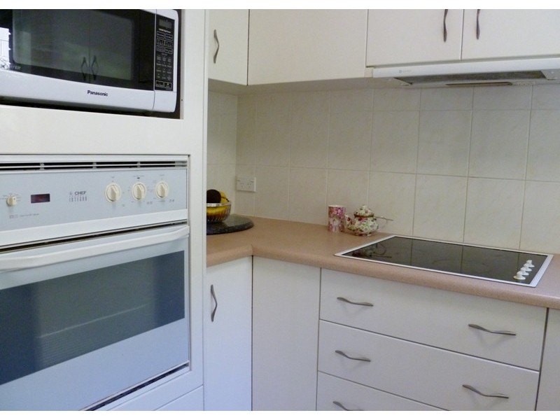 2/42 Alfred Street, Mermaid Beach QLD 4218