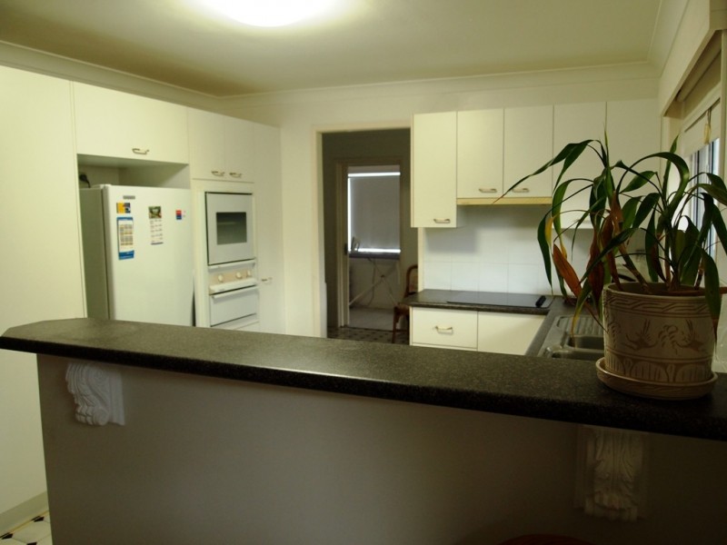 12 Avanti Street, Mermaid Waters QLD 4218