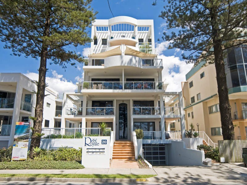 9/20 Marine Parade, Miami QLD 4220