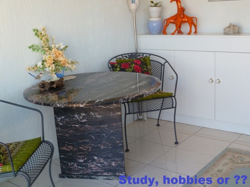 9/20 Marine Parade, Miami QLD 4220