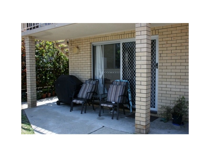 1/41 Burra Street, Chevron Island QLD 4217