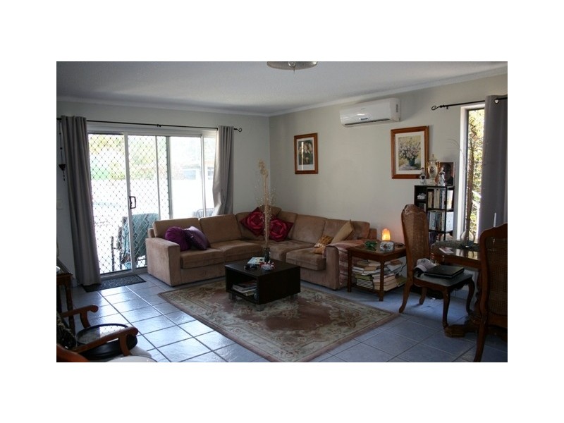 1/41 Burra Street, Chevron Island QLD 4217