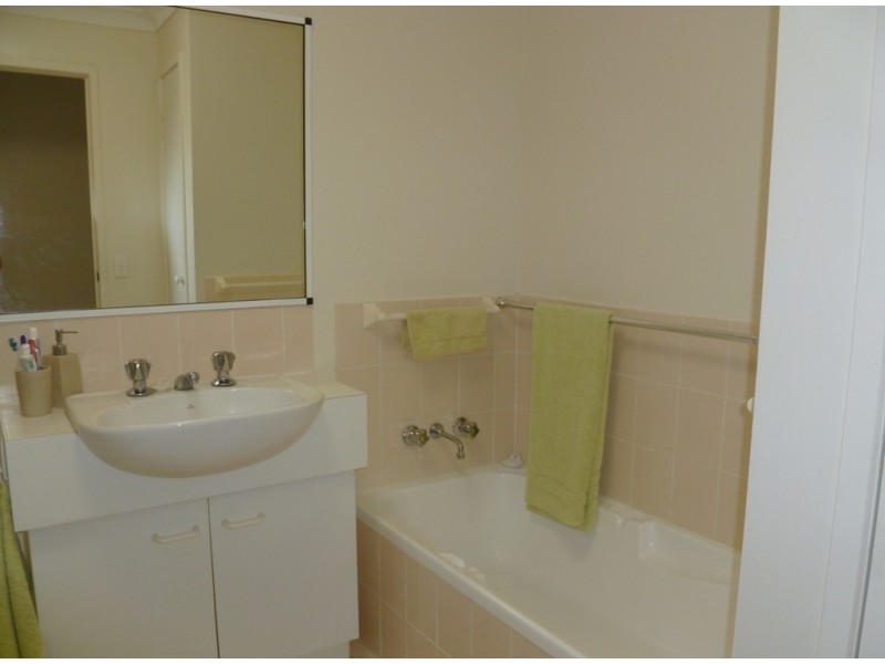 @128 Benowa Road, Southport QLD 4215