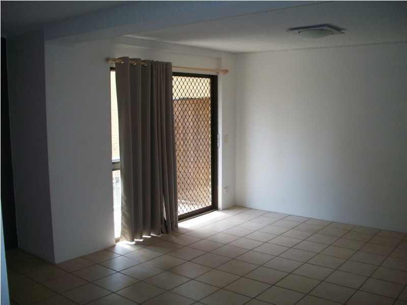 2/31 Venice Street, Mermaid Beach QLD 4218