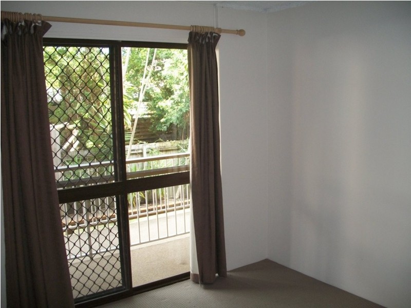 2/31 Venice Street, Mermaid Beach QLD 4218