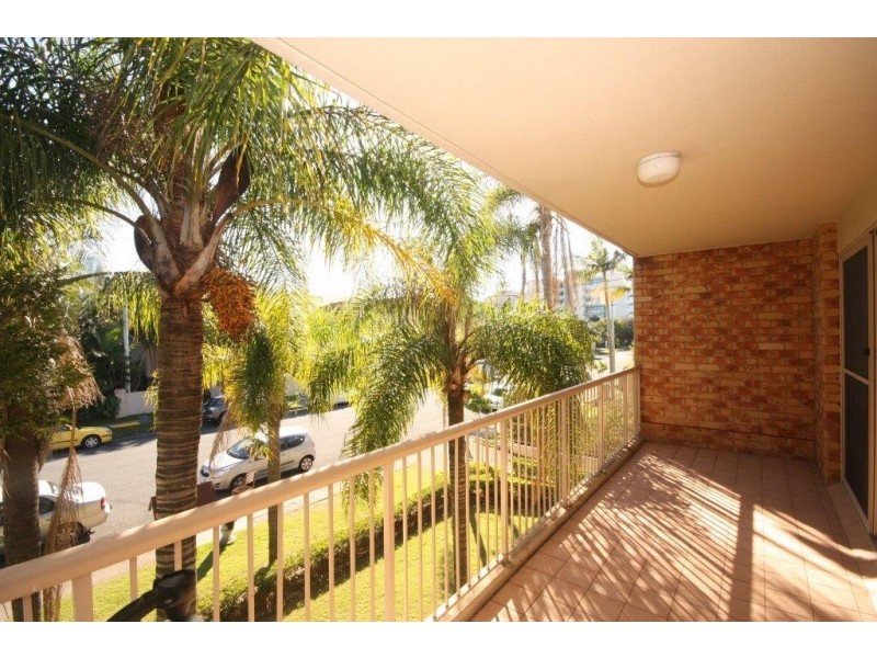 @36 Peerless Avenue, Mermaid Beach QLD 4218