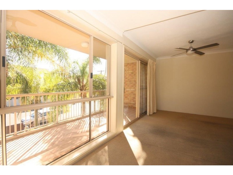 @36 Peerless Avenue, Mermaid Beach QLD 4218