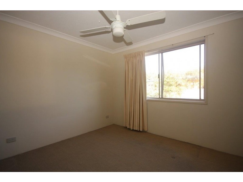 @36 Peerless Avenue, Mermaid Beach QLD 4218