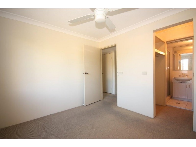 @36 Peerless Avenue, Mermaid Beach QLD 4218