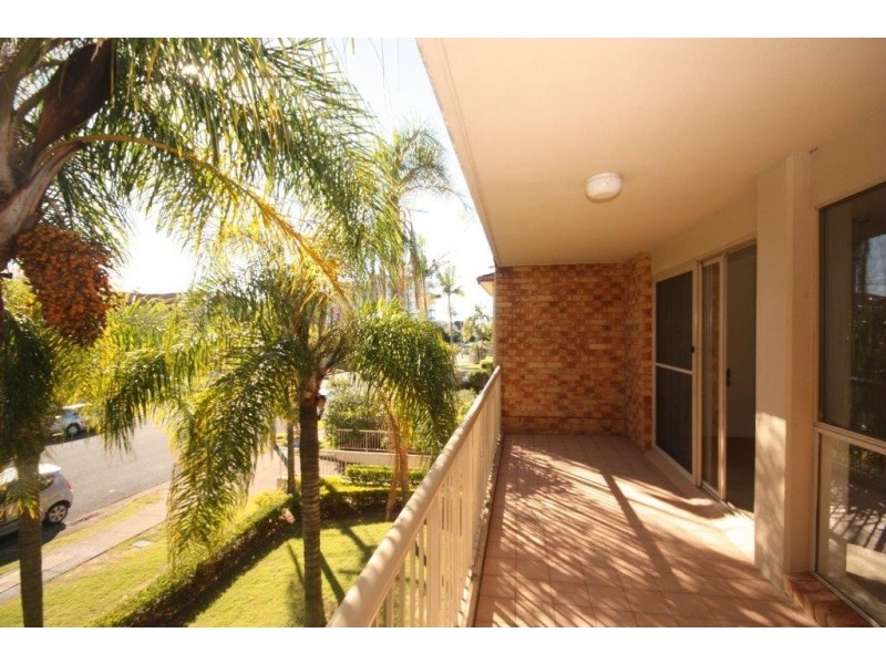 @36 Peerless Avenue, Mermaid Beach QLD 4218