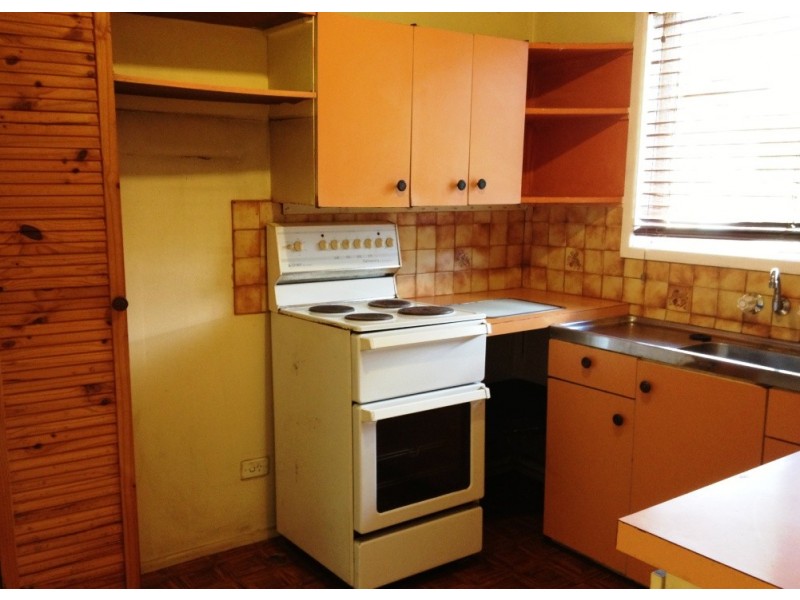 69 Kallay Street, Miami QLD 4220