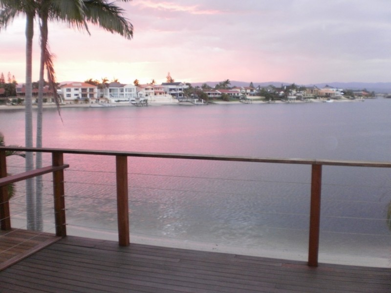 Unit 3/ 43 Duet Drive, Mermaid Waters QLD 4218