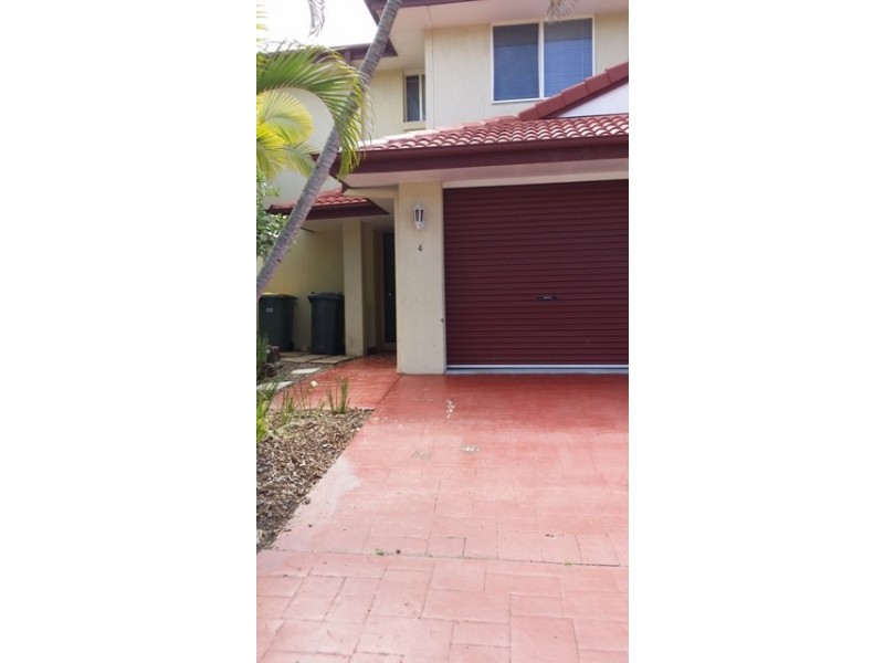 4/102 Alexander Drive, Nerang QLD 4211