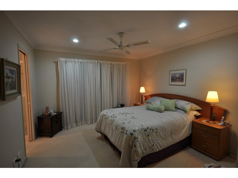 34 Ellis Drive, Mudgeeraba QLD 4213