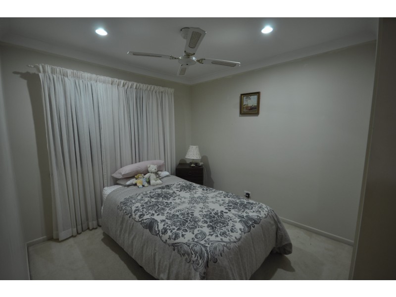 34 Ellis Drive, Mudgeeraba QLD 4213