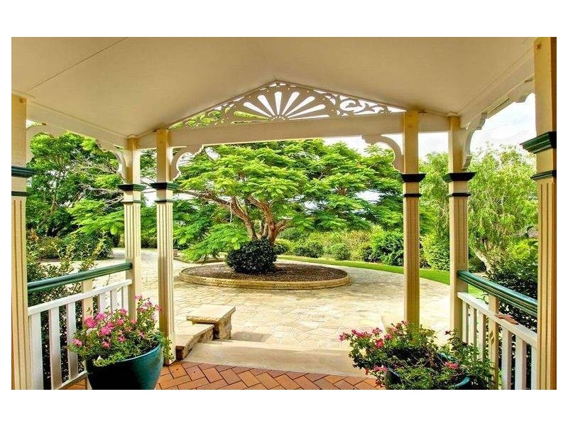 4 Westminster Boulevard, Elanora QLD 4221