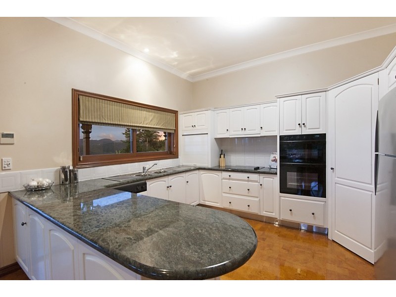 4 Westminster Boulevard, Elanora QLD 4221