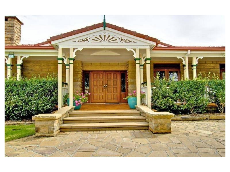 4 Westminster Boulevard, Elanora QLD 4221