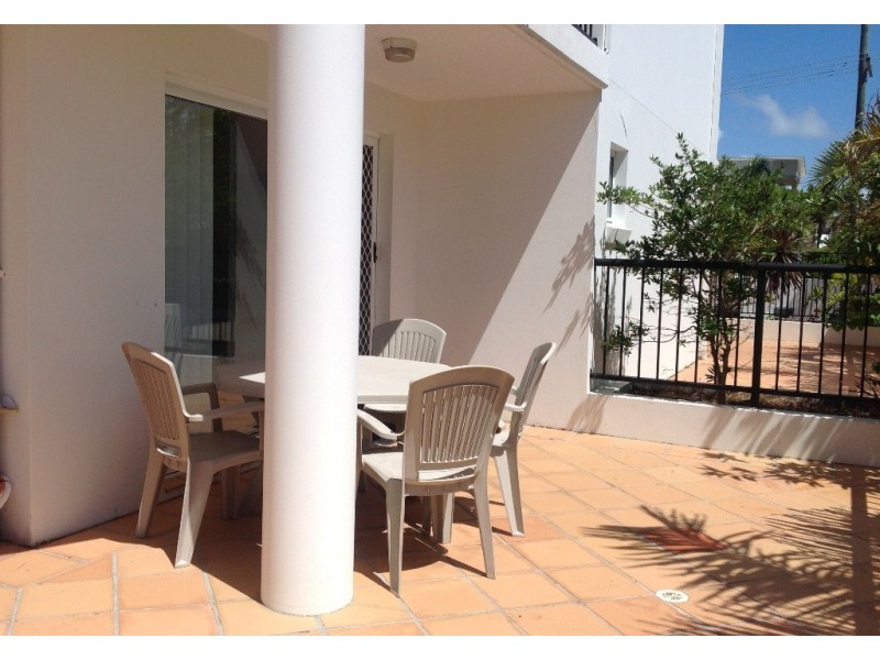 15 Surf Street, Mermaid Beach QLD 4218