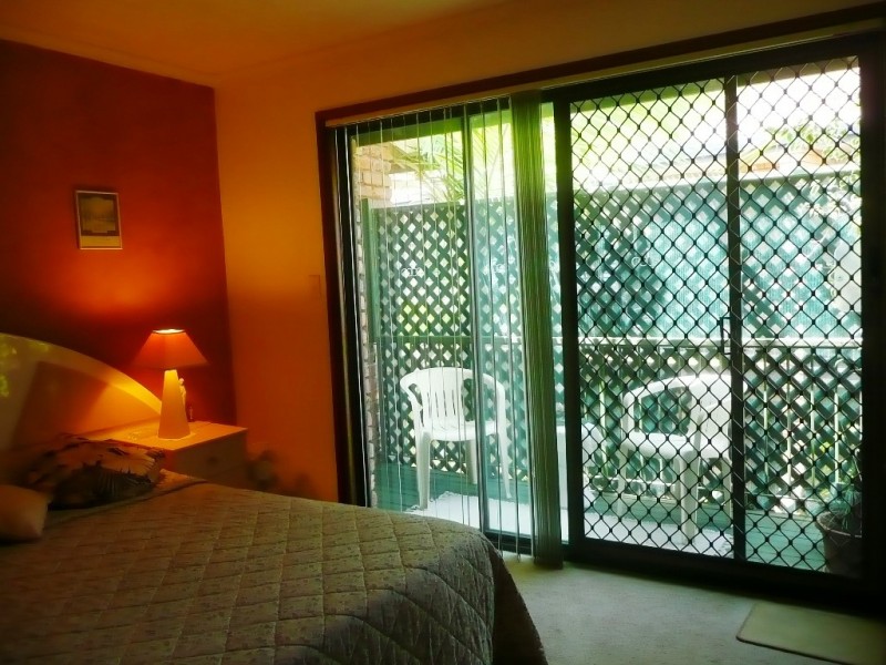 3/4 Jodie Court, Mermaid Waters QLD 4218