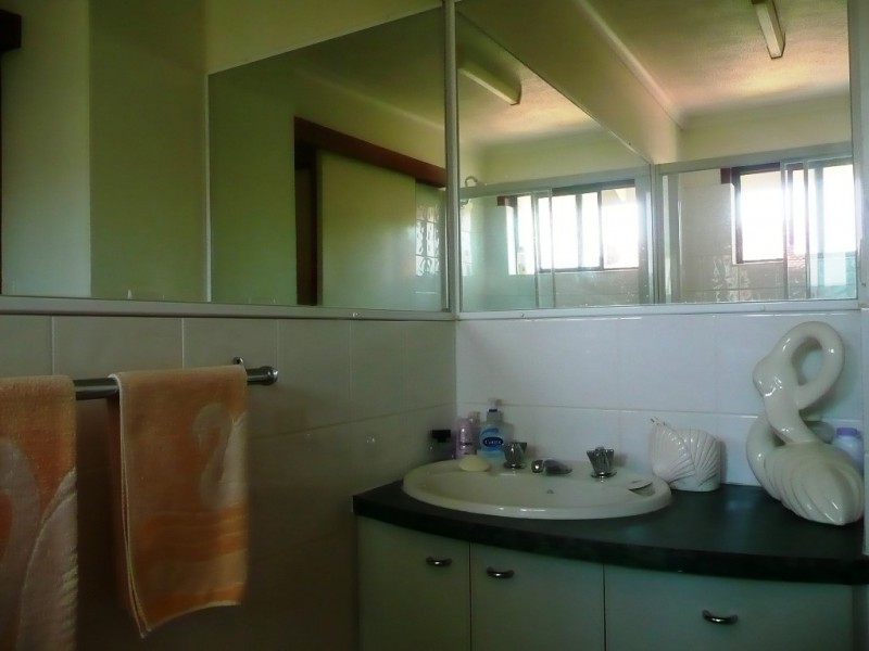 3/4 Jodie Court, Mermaid Waters QLD 4218