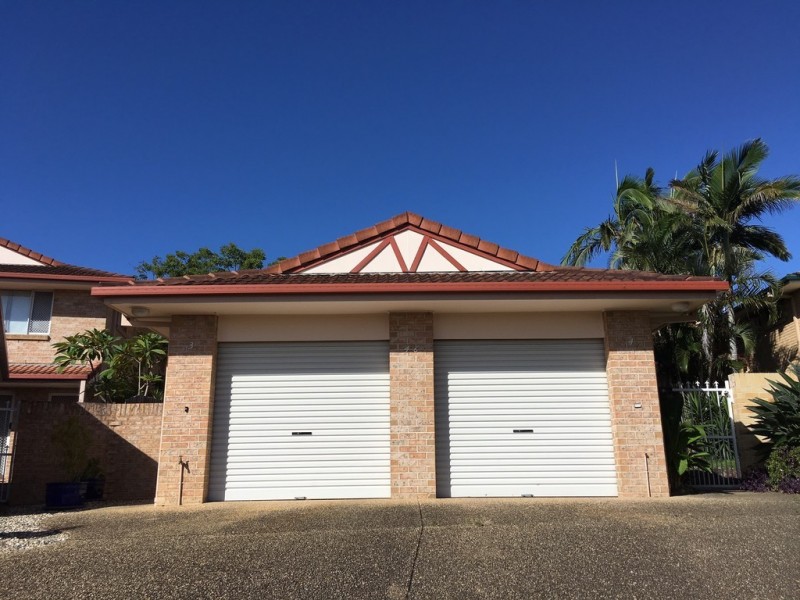 3/4 Snowgum Court, Burleigh Waters QLD 4220