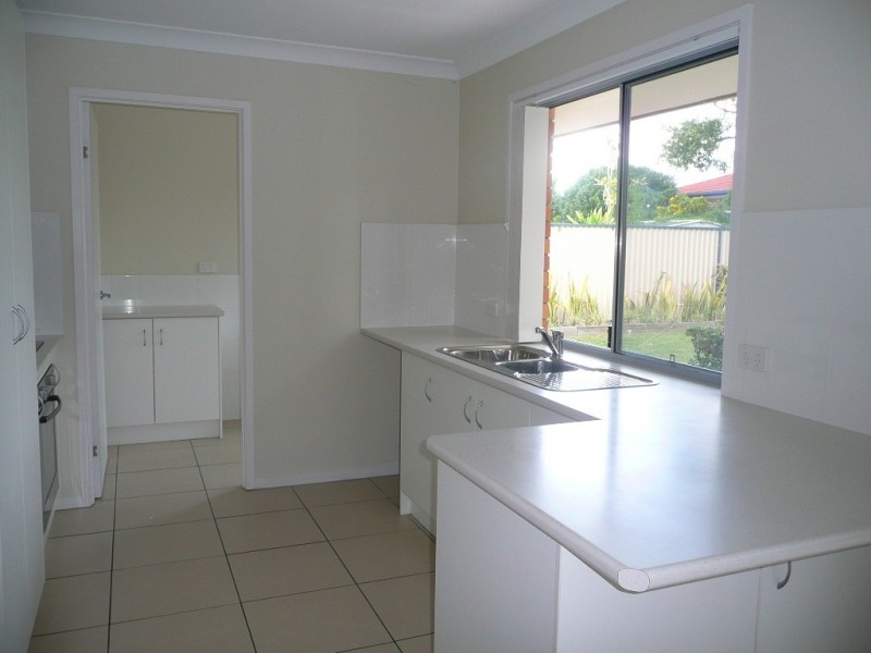 6 Toorak Park Avenue, Mermaid Waters QLD 4218