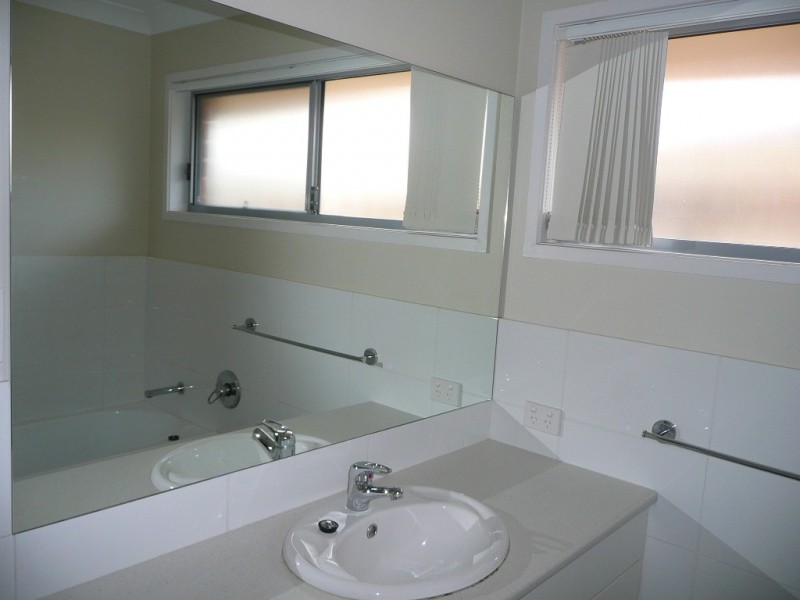 6 Toorak Park Avenue, Mermaid Waters QLD 4218