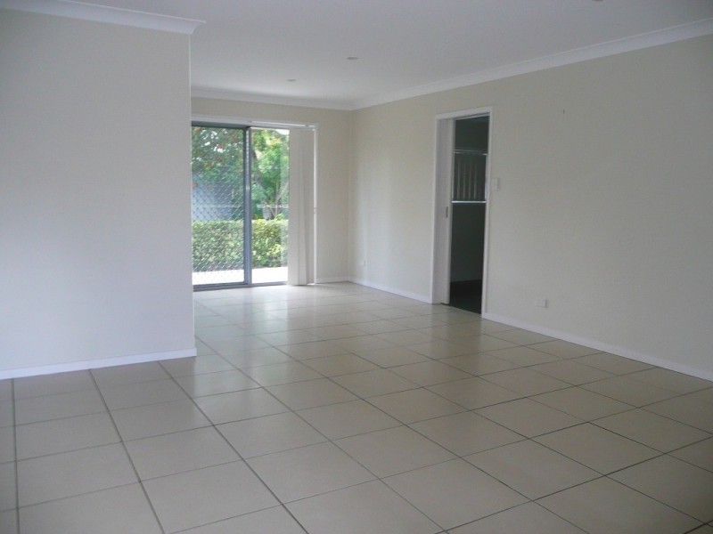 6 Toorak Park Avenue, Mermaid Waters QLD 4218