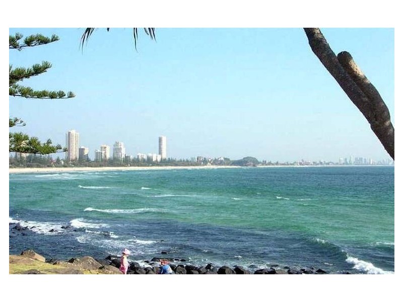 2/3 Hayle Street, Burleigh Heads QLD 4220