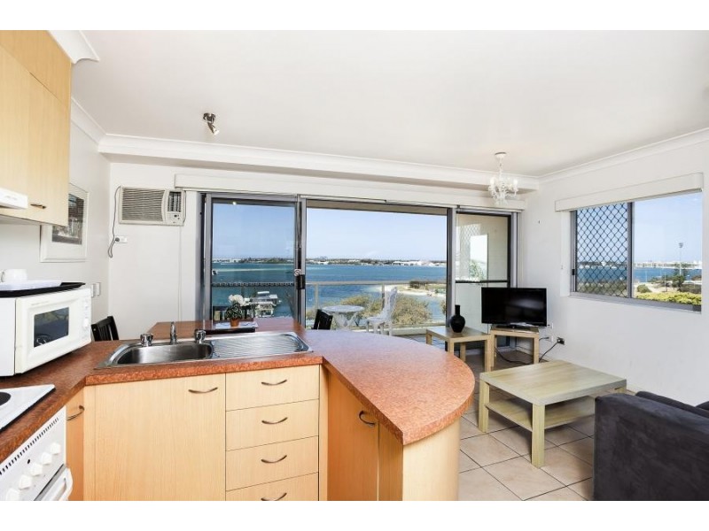 81/106-108 Marine Parade, Southport QLD 4215