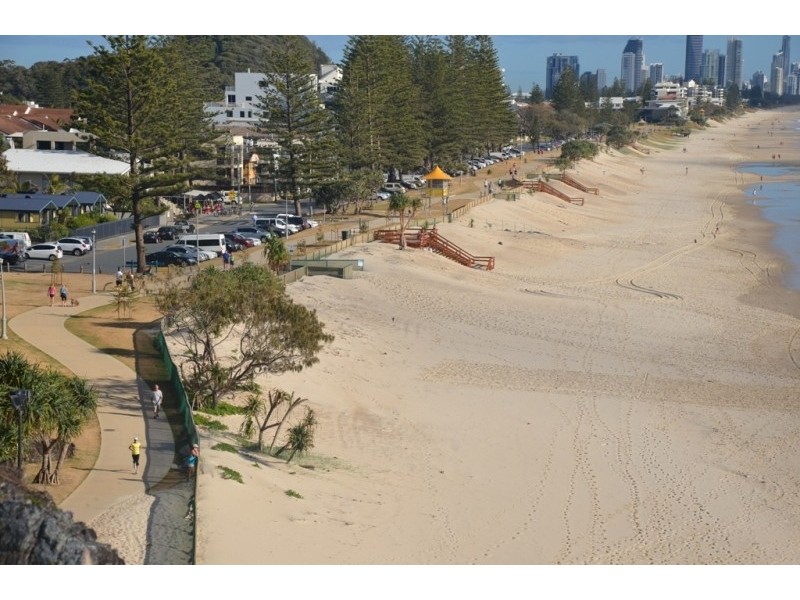 27 Brakes Crescent, Miami QLD 4220