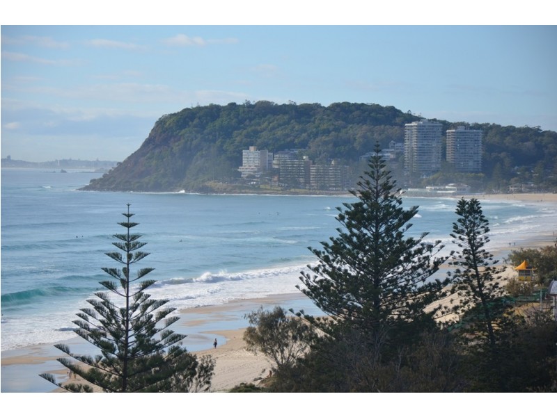 27 Brakes Crescent, Miami QLD 4220