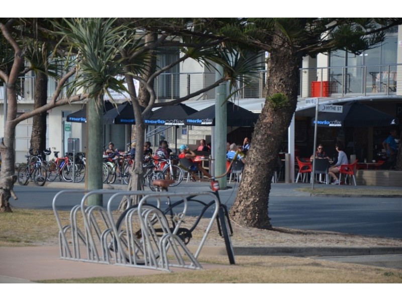 27 Brakes Crescent, Miami QLD 4220