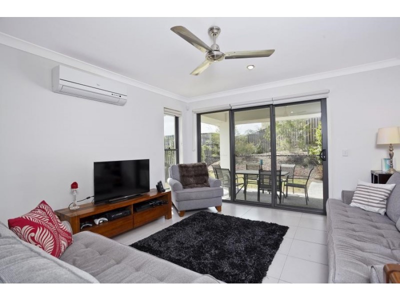 1 / 41 Springwood Avenue, Pacific Pines QLD 4211
