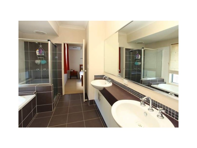 20 Nikau Crescent, Nerang QLD 4211