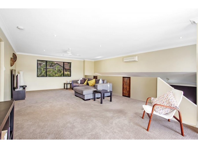 94 West Burleigh Road, Burleigh Heads QLD 4220