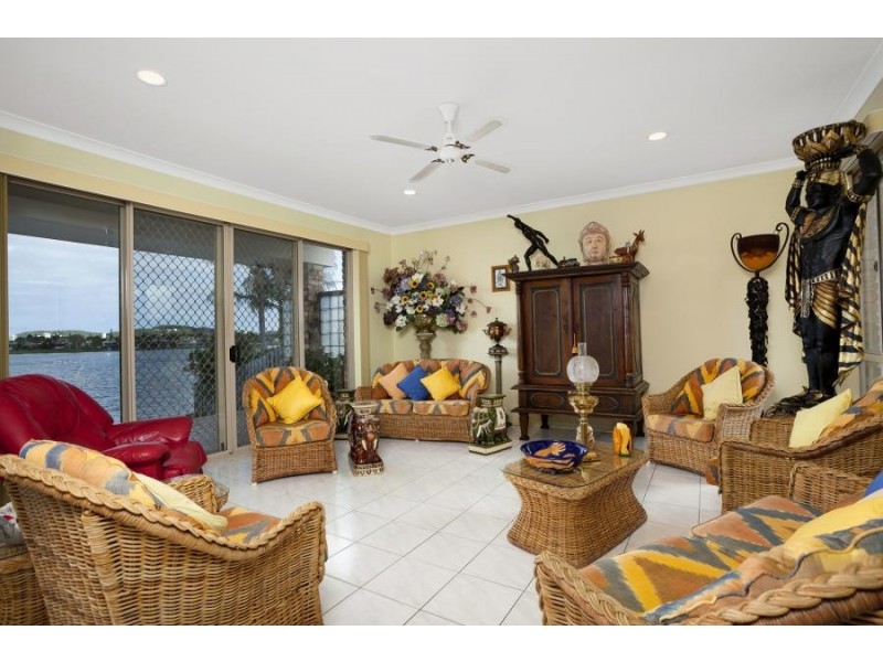 89 Cassowary Drive, Burleigh Waters QLD 4220