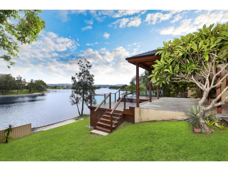 52 Honeyeater Drive, Burleigh Waters QLD 4220