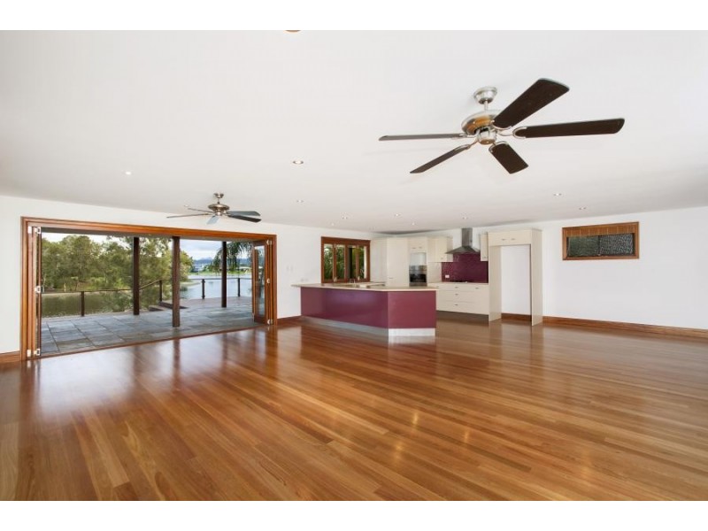 52 Honeyeater Drive, Burleigh Waters QLD 4220