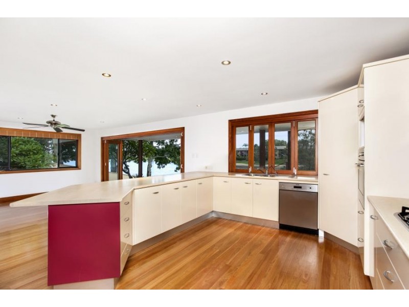 52 Honeyeater Drive, Burleigh Waters QLD 4220