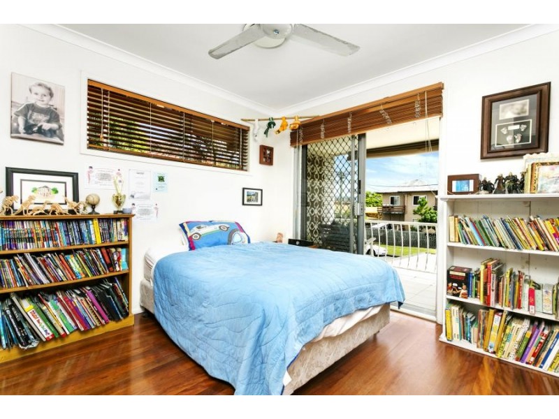 37 Seagull Avenue, Mermaid Beach QLD 4218