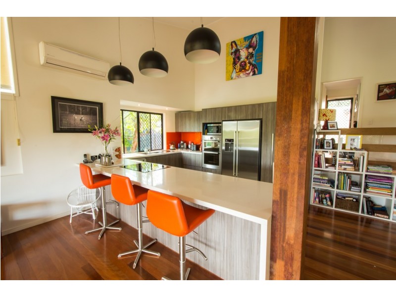 12 Amethyst Court, Carrara QLD 4211