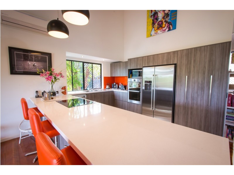 12 Amethyst Court, Carrara QLD 4211