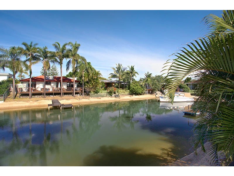 6 Palmetto Court, Broadbeach Waters QLD 4218