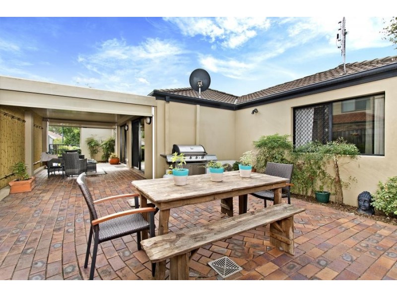 26 Pine Valley Drive, Robina QLD 4226