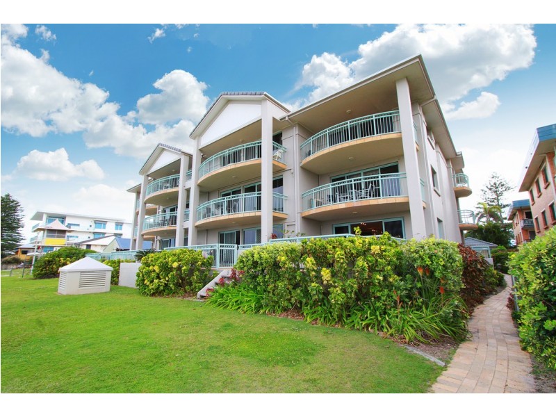 6/261 Golden Four Drive, Bilinga QLD 4225