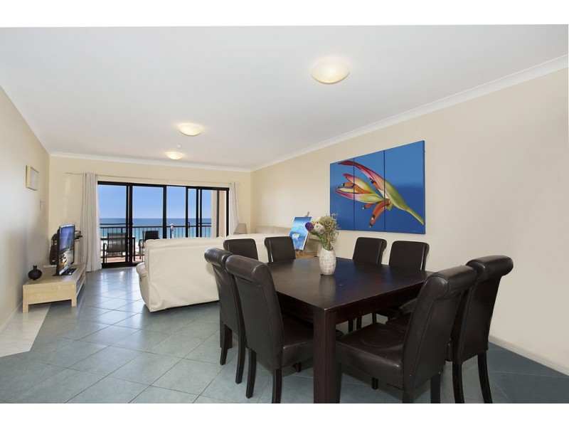 D27 Great Hall Drive, Miami QLD 4220